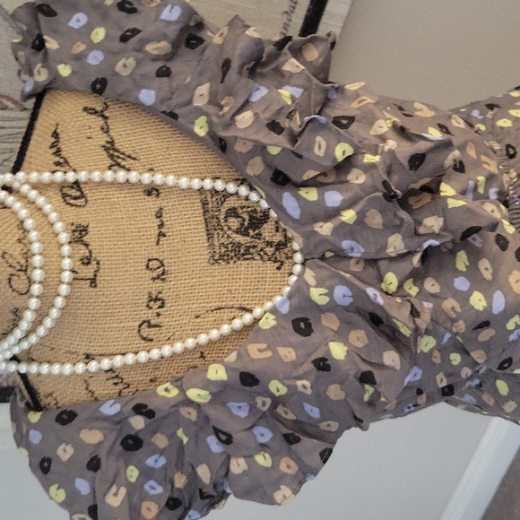 Adorable Ruffle dress - Picture 4 of 4